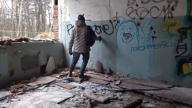 ГРАФФИТИ И ТЕГГИНГ | СТОИТ ЛИ РИСОВАТЬ БАЛЛОНЧИКАМИ DECORIX??