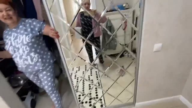 VID_20250501_225944_171.mp4