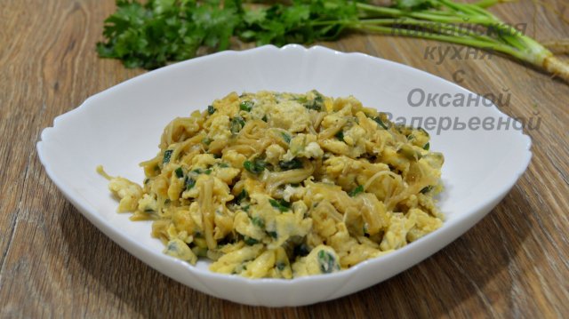 Яичница по-китайски. Яичница с грибами Эноки. Китайская кухня с Оксаной Валерьевной.