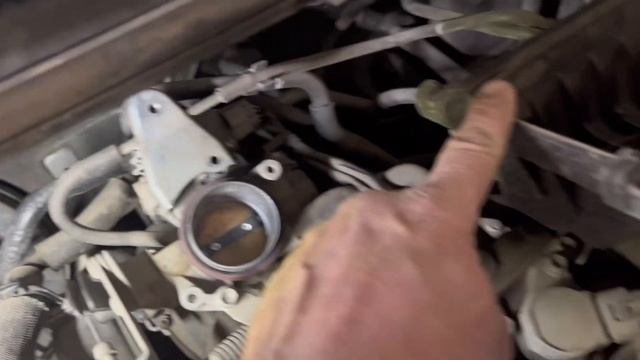 Как снять клапан картерных газов