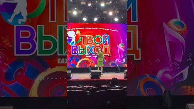 2_5238102750826363451.MOV