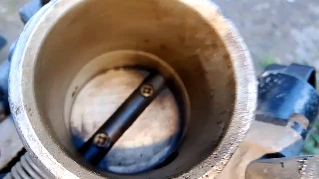 настройка дроссельной заслонки клинит педаль газа автомобиль ВАЗ 2109 2110 2111 2112 2113 2114 2115