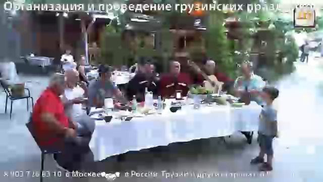 Грузинское песенное застолье, поют грузины