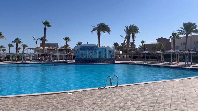 Mirage Bay Resort & Aquapark 4* - недорогой отель с огромным удобным