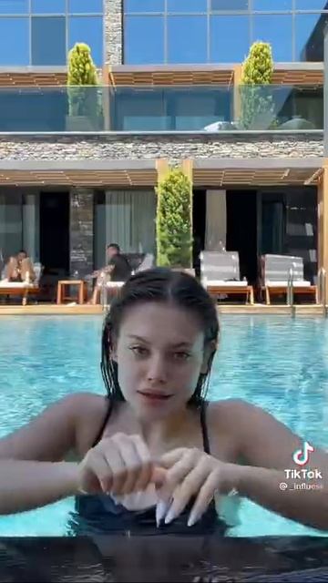 Голая Дилара