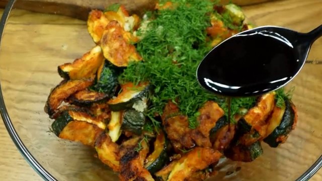 Жареные хрустящие кабачки