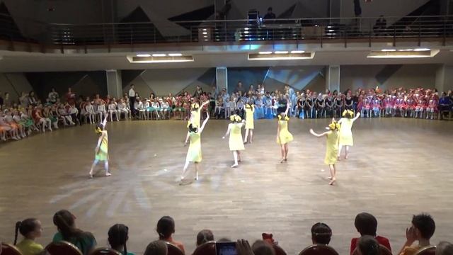 Танцевальная композиция «Игра в камешки»