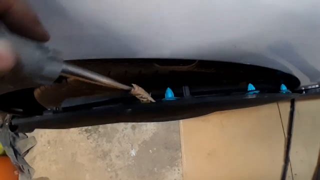 Как снять Нижний молдинг двери Chery Tiggo 7 Pro