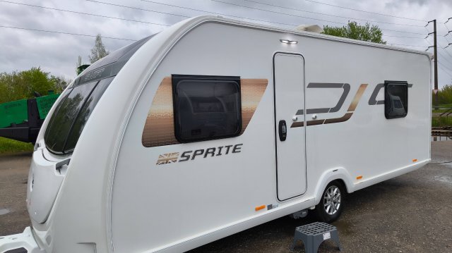 Шикарный дом на колёсах,автодом,караван SWIFT Major 2020 года на 4 места с отличной планировкой