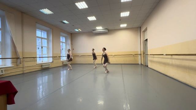 Показ по классическому танцу 4 курс
