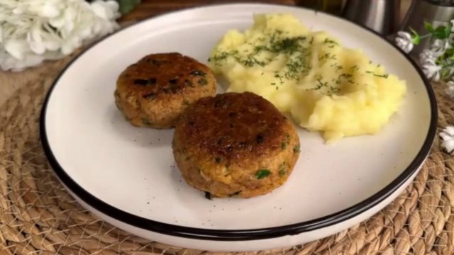 Смешайте консервированный тунец и 3 яйца | Котлеты из тунца | Простой рецепт