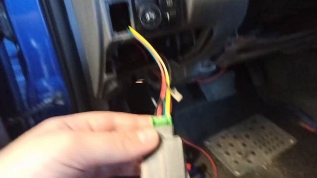 ХЛОПОК в динамики при запуске двигателя?? Решение данн