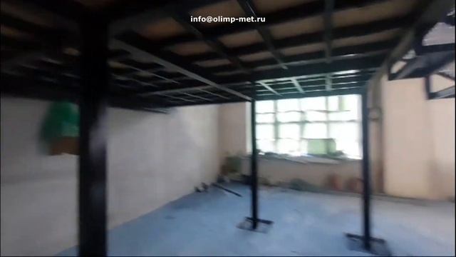 Антресольный этаж для офисного помещения.