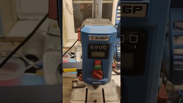 Сверлильный станок зубр ВСС П800, 2года работы.