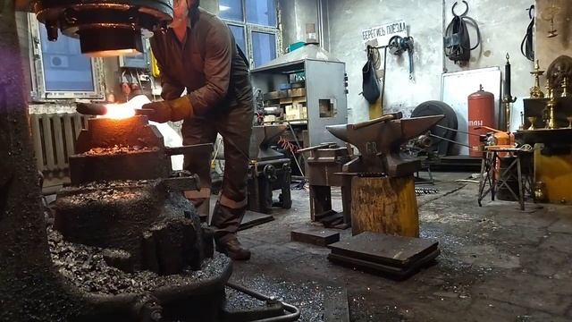 Кузнечно-горновая сварка древним методом)