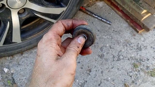 Замена верхних опор заднего амортизатора (бубликов) в?