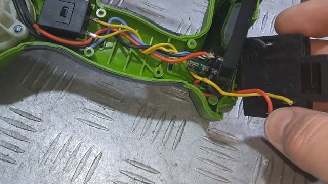 Аккумуляторная мини пила Procraft PKA44 не включается - ремо