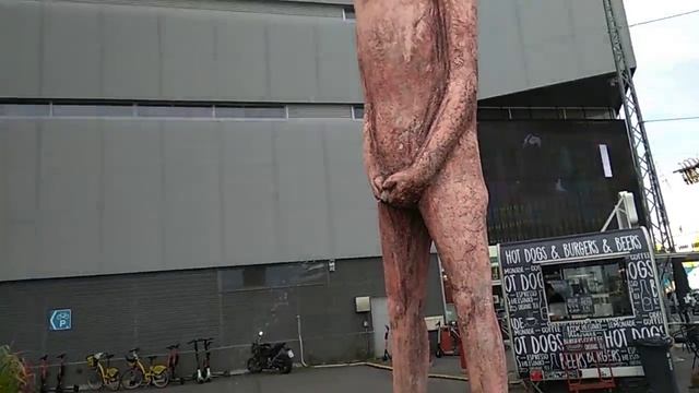 Писающий мальчик Хельсинки