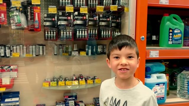 Денис починил Маме квадрик