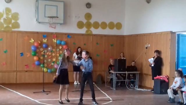 День Учителя!😝 Танец / флешмоб с масками учителей💛