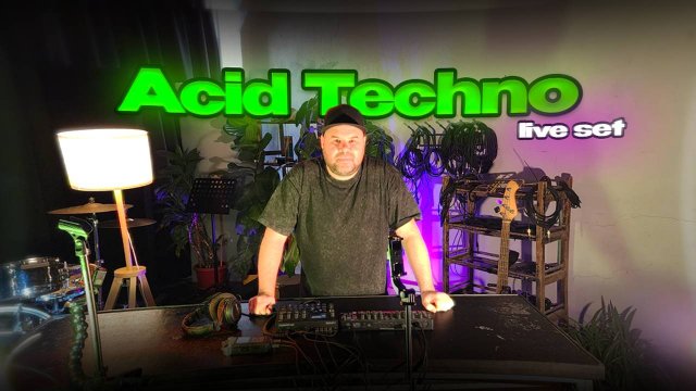 Acid Techno Live Set by Real Bassist #303 / Live Electronic Music Showreel