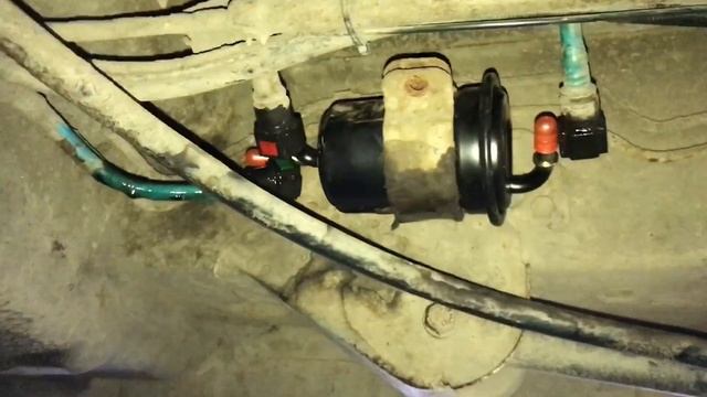 Замена топливного фильтра  kia  shuma kia sephia что внутри?