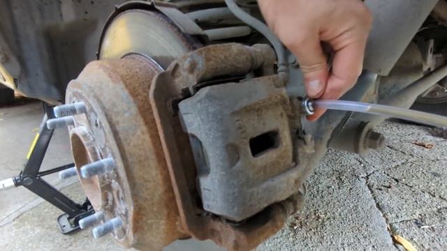 Устройство для прокачки тормозов