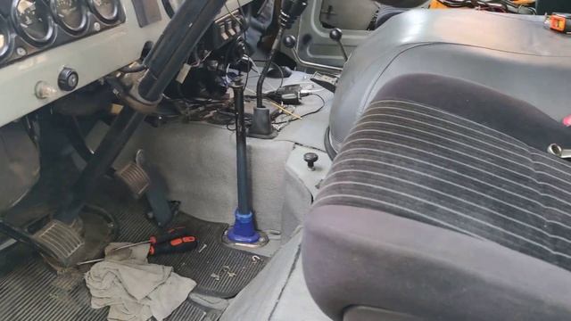 УАЗ буханка как правильно поставить сидение установи?