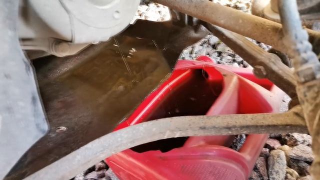 Меняю масло в тросовой МКПП 2181 своей Лады Гранты