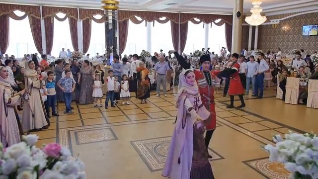 АНСАМБЛЬ ЛЕЗГИНКА НАРОДНЫЙ КУМЫКСКИЙ ТАНЕЦ КУМЫКСКАЯ