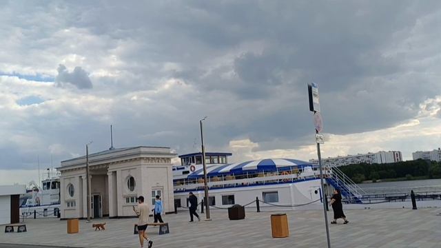 Теплоход.