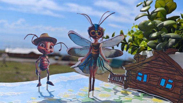 Стрекоза и муравей