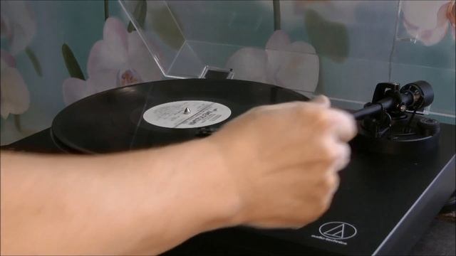 Пластинка. Группа: Август, альбом: Ответный Удар, 1989