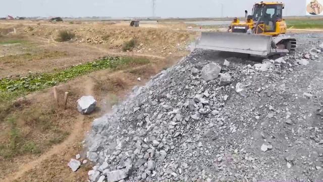 Строительство, засыпка щебёнкой, один из прошлых объектов