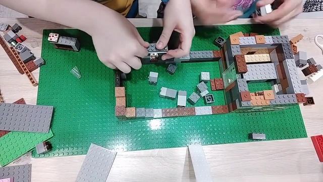 Строим дом в  Майнкрафт!