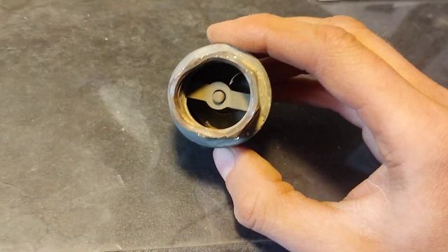 Разборка обратного клапана для воды