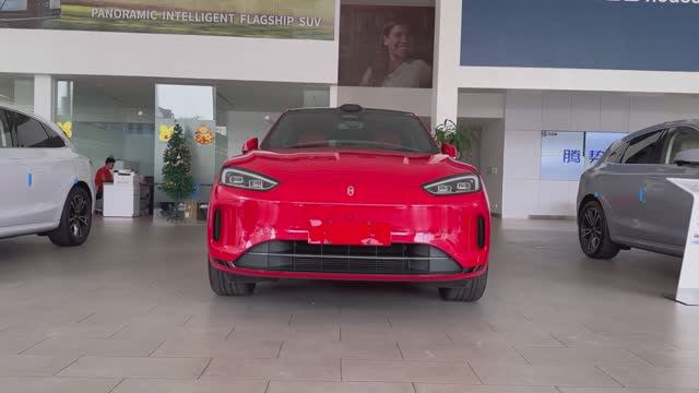 Hauwei AITO M5 EV 2025 обзор