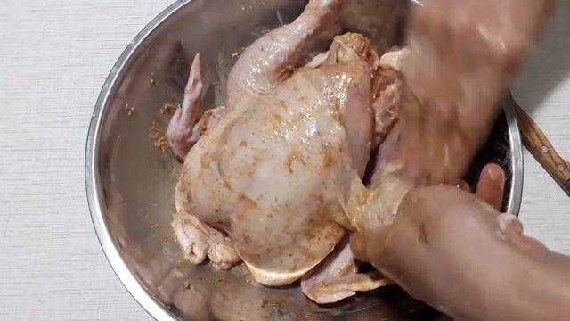 СОЧНАЯ КУРИЦА, запеченная в духовке с хрустящей корочкой. Отличное блюдо на праздничный стол!