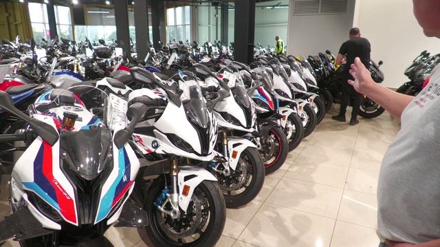 Мотосалоны Москвы. Торговый центр М7. Часть 4. Мотосалон HOTMOT. Фирменные мотоциклы из Японии, США