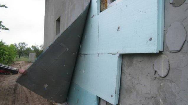 Что стало со стеной под пенопластом!