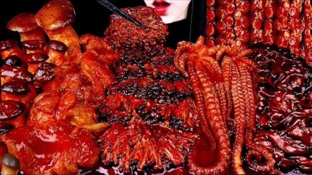 мукбанг. острая лапша