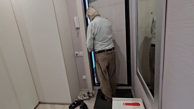 Наши будни, готовлю винегрет и уху. Внучки приехали на минутку...