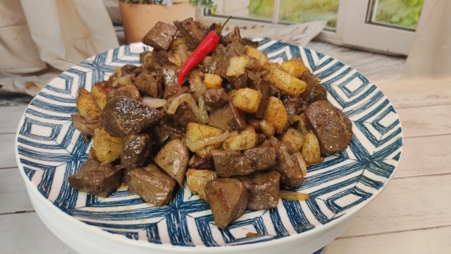 Джиз-быз! Бараньи потроха жареные с картофелем.