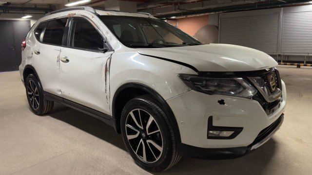 Nissan X-Trail; 2,5 AT; 2021; Белый