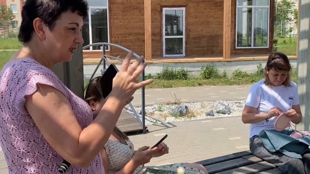 Всемирный день вязания на публике.