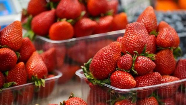 Диетолог указала на опасность клубники для некоторых людей