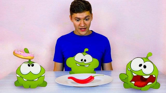 Ам ням в РЕАЛЬНОЙ ЖИЗНИ - Персонаж из Cut The Rope мобильная игра в реальной жизни
