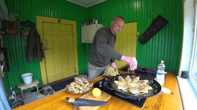 ВОРИШКА ПОПАЛСЯ на КАМЕРЫ ВИДЕОНАБЛЮДЕНИЯ. НОВАЯ ТЕХНИКА в СТАРЫЙ ДОМ в ЛЕСУ. №349