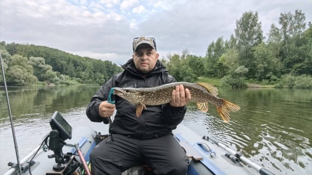 рыбалка в Брянске спиннинг с лодки
