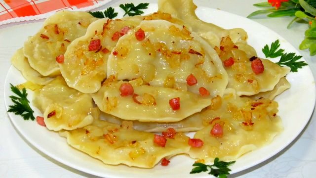Всякие хитрости, чтобы вареники и пельмени вкуснее были.